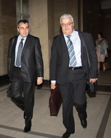 Съдът решава за уволнението на Кокинов