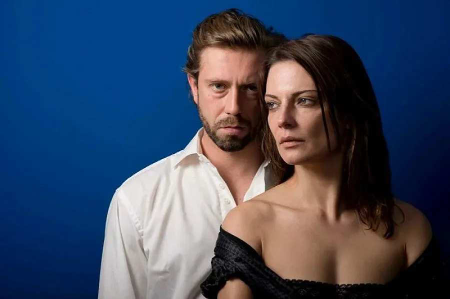 Калин снимал любовни сцени целия в кабели