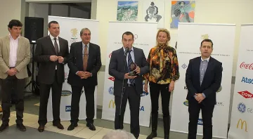 Босът на МОК идва догодина