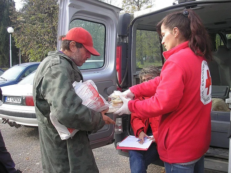 Топла храна за бездомници в Стара Загора