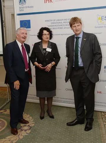 Пазарът във Великобритания отворен и за българи от 2014 г.