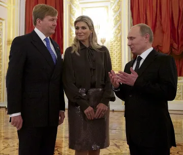 Замеряха с домати холандския крал в Русия