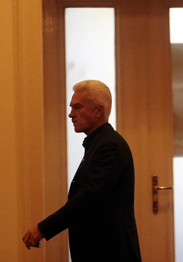 Потрошиха за втори път офис на Атака