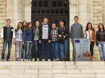 Млади историци от Кърджали подкрепиха Перперикон