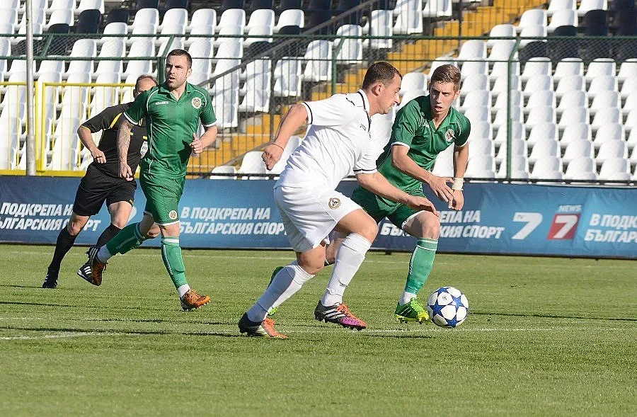 Славия лесно преодоля Нефтохимик