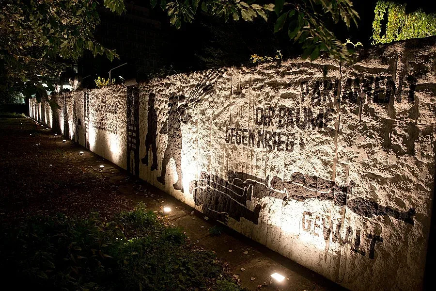 24 години от падането на Берлинската стена