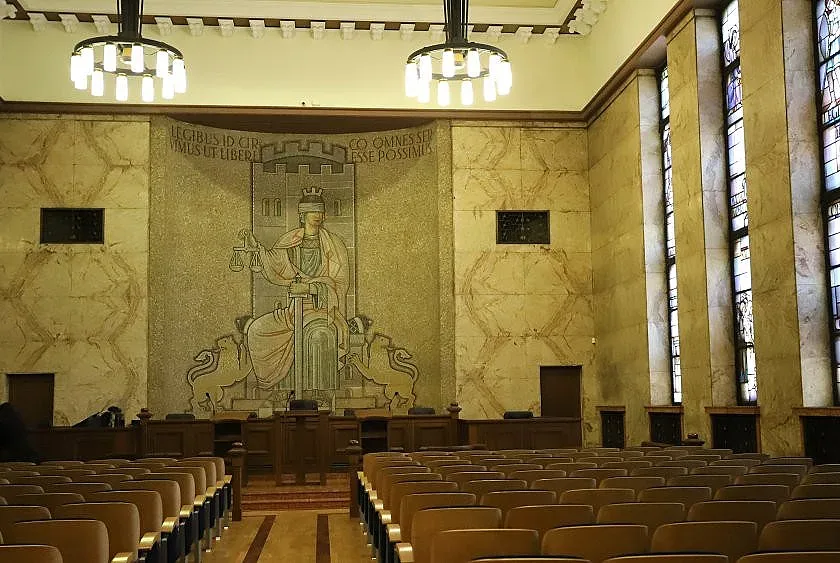 Адвокатите скочиха срещу Радев. Плашат с протести заради негово вето