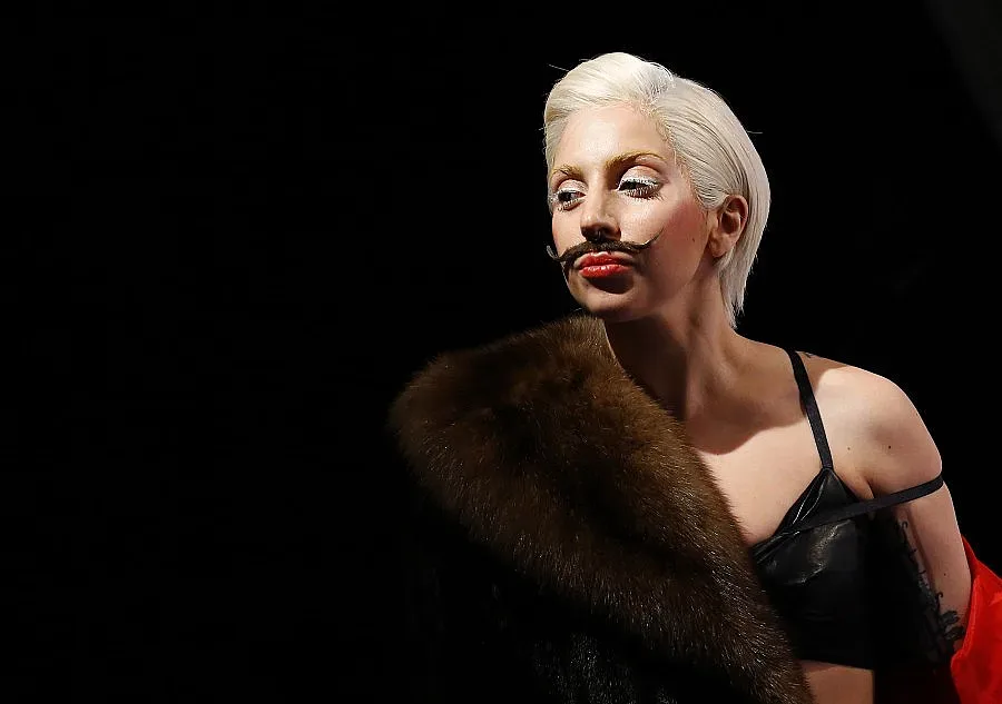 Гага пафкала трева на всеки кръгъл час