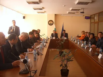 Орешарски: Ще продължи финансовата децентрализация