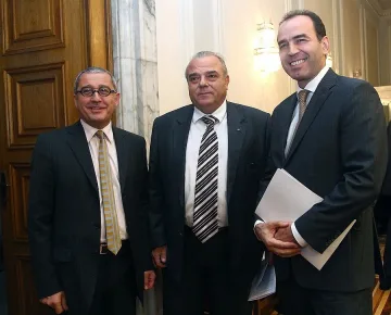 Статев към окупатори в УНСС: Дай Боже, това да не е ваш дом