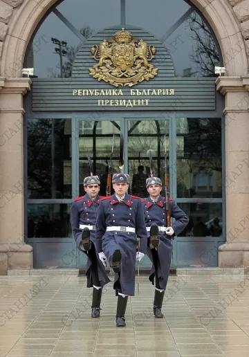 Президентът върна Закона за чужденците