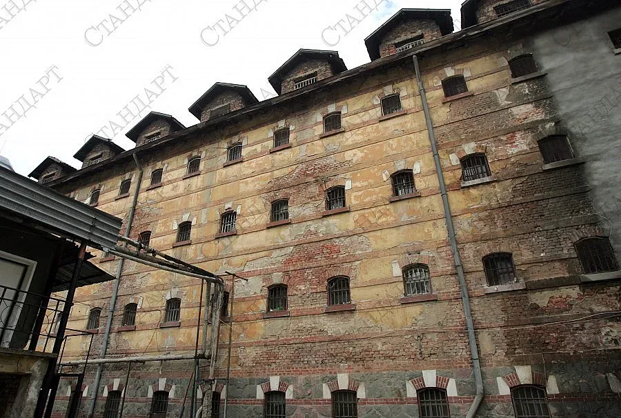 Ангелов: Няма да има съкращения в затворите 