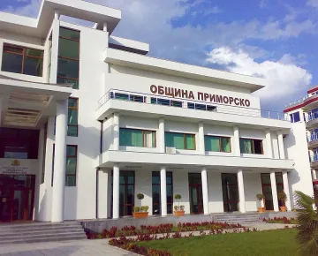 Премахват таксите за търговци в Приморско