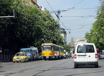Пускат 196 нови коли на градския транспорт в София