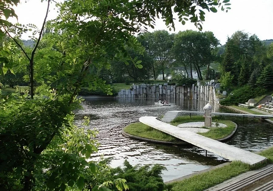 Нови кътове за отдих, велоалея и мостове в Сандански