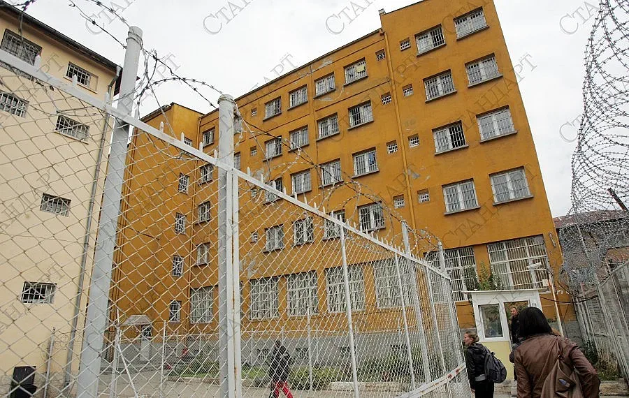 Бунтът на надзирателите тръгна от Враца