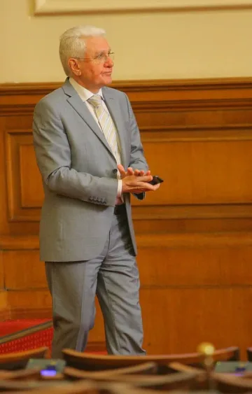 Костадинов сменя Бисеров в ДПС