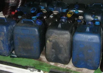 Пандизчия открадна нафтата на затвора