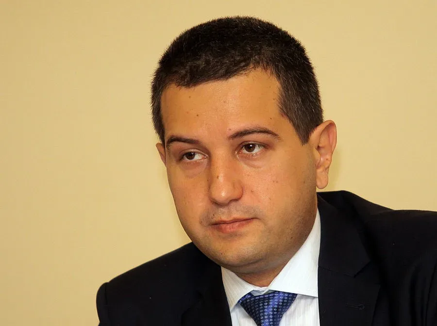 Студентските стажове стават платени