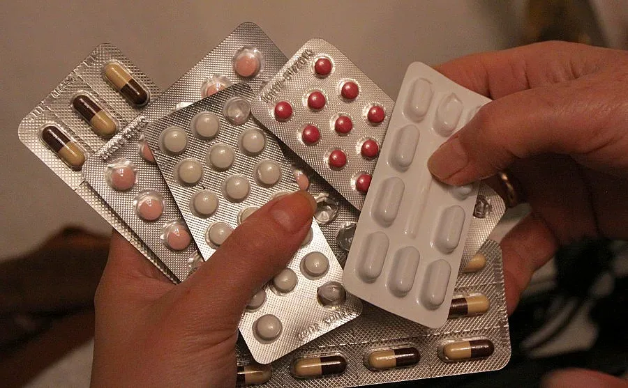 Фирма ограничи лекарствата на задлъжнели болници