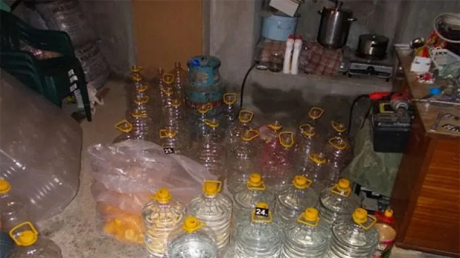 Иззеха над 3,5 тона алкохол в Ново село