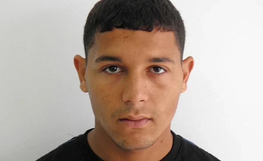 Аладин се записал на полицейски адрес