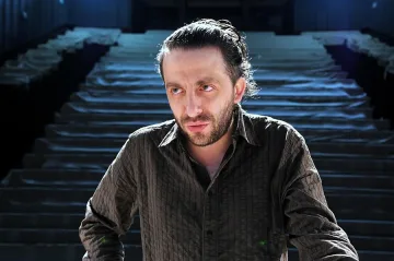 Мариус отложи премиера заради грип