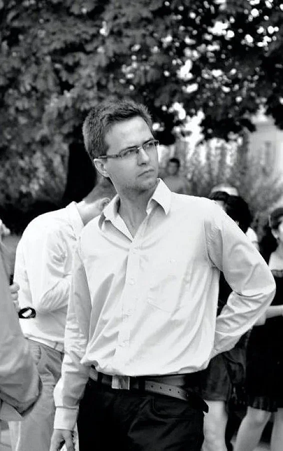 Омразата продава