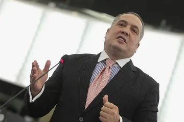 Слави Бинев сезира Европа заради наши спортисти