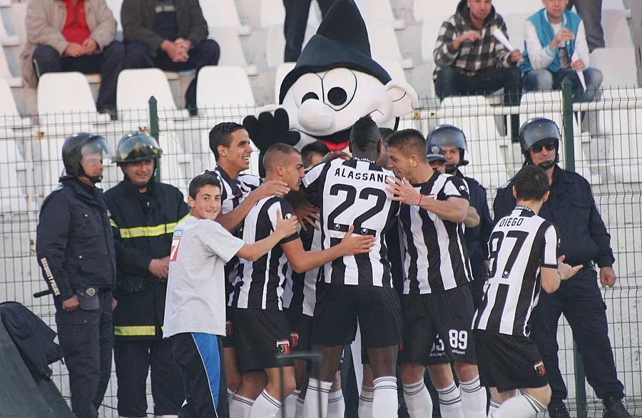 Бомбен атентат по "смърфовете"