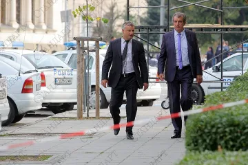 Депутат връчи стипендия на отличничка
