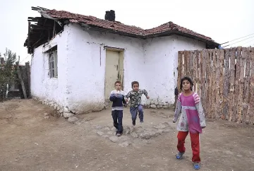 Децата на семейство Русеви са настанени при близки и роднини