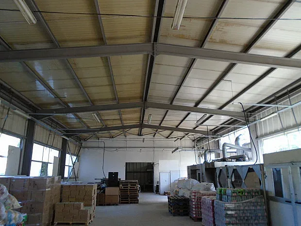 Кризата бавно настъпва. Пореден завод затваря