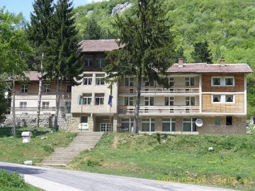 Загадъчна смърт покоси мъж край Леденика