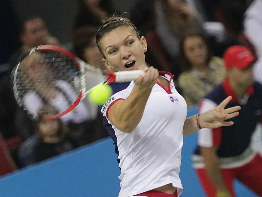 Халеп излиза за $270 000 във финала със Стосър