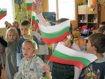 Ученици с рецитал за Деня на будителите