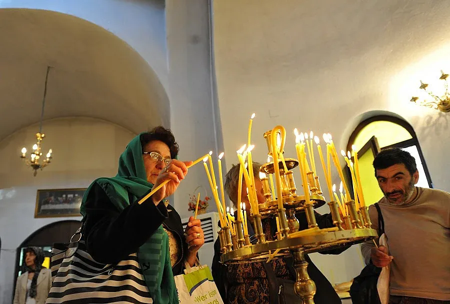 Почитаме Архангелова задушница