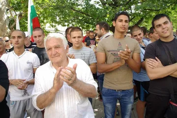 Десант на чиновници от Перник