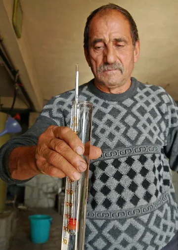 Оглупяваме бавно от ракия менте