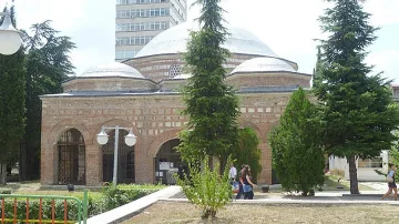 200 бранят Музея на религиите