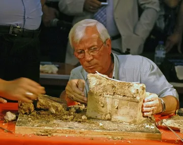 Мощите на Свети Йоан с лъвски скок в Чудесата