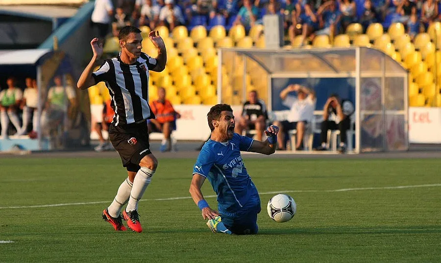 "Левски" без Генков срещу Пирин, Ангелов не тренира 