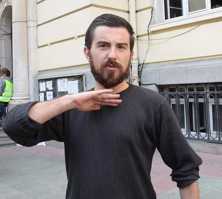 Студентите от двете страни на барикадата