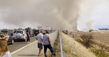 АМ Тракия е блокирана. Пожарът е огромен
