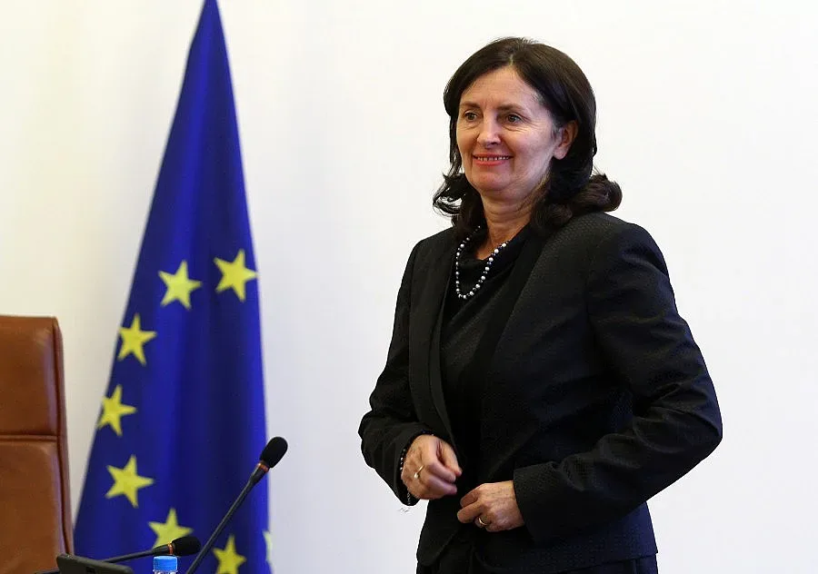 Лицензират фирмите за бързи кредити