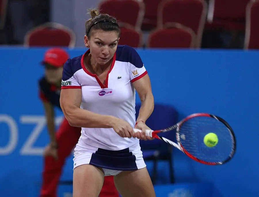 Халеп нападна моловете в София