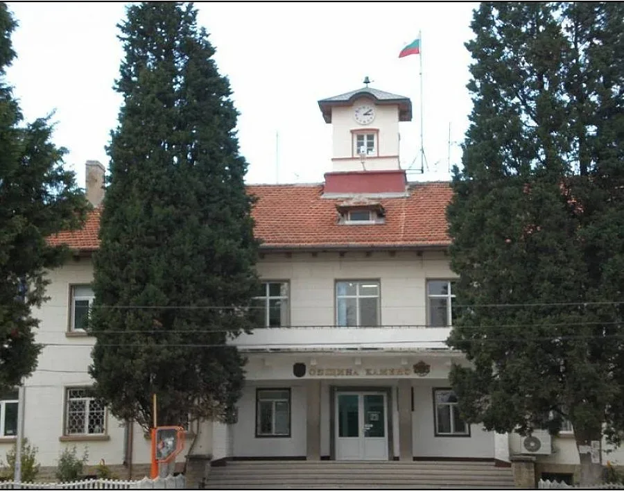 Върнаха 40 деца в клас със 130 бона