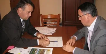 Кмет и областен обсъдиха проблема с промишления водопровод