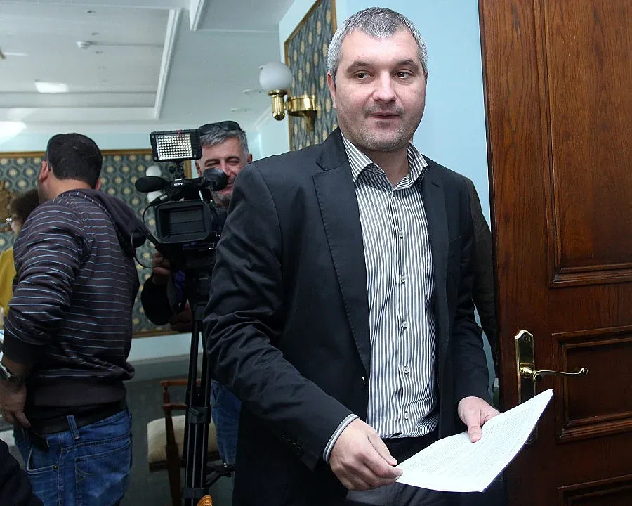 Парното губи дела срещу перничанин