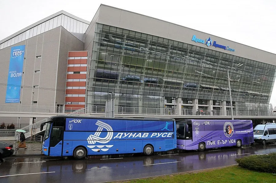 Раздават 222 медала в "Армеец"